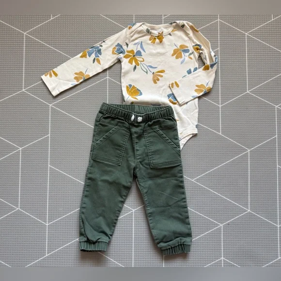 Carters|Baby girl/toddler Floral Long Sleeve cream Onesie & Olive Jogger pants• - Picture 1 of 7